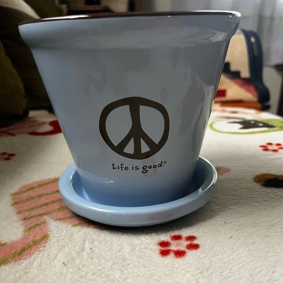 Life Is Good Light Blue Peace flower pot - Picture 2 of 3
